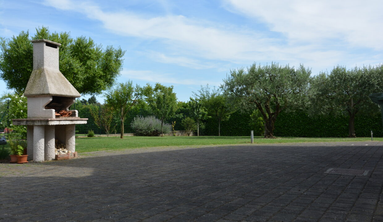 ad096e03eef8015ca7f5c1e1bc2f5a84