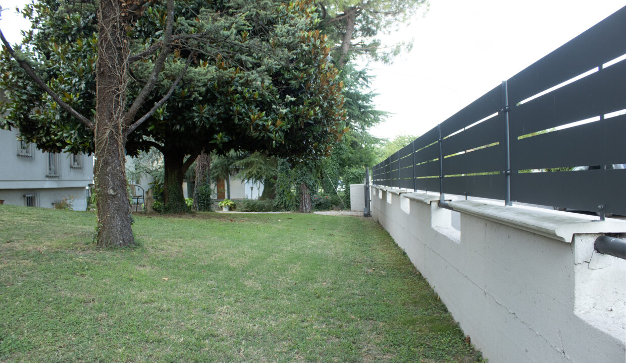 f0c3d495e14d1adbaa38d5de4eeaa861