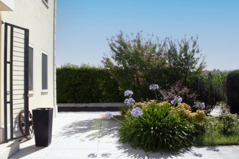 136ef8bdd845fa2e33aee658deff4399