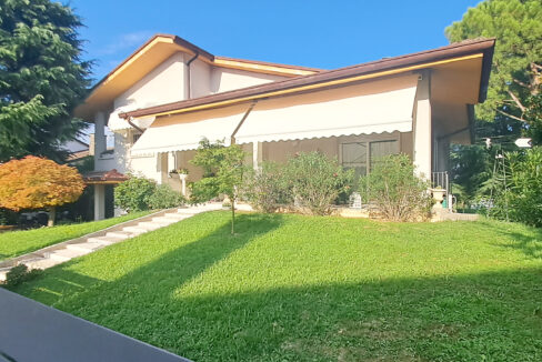 30c8099389c946ffcd29863096353273