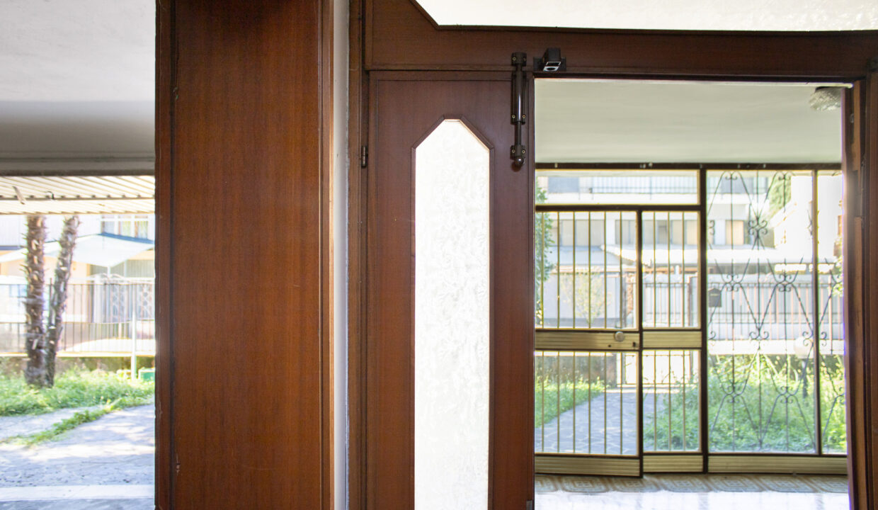 81e6d741384750a388b0ac14d9f5c17a