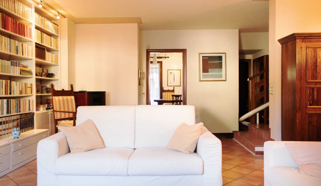 0ee22e020aa53bcaedb00c83a1b2db46