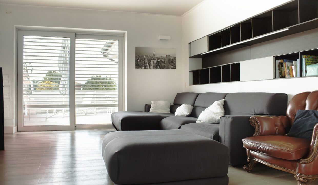 329299499a511ae1406b4f4c5d74bb9c