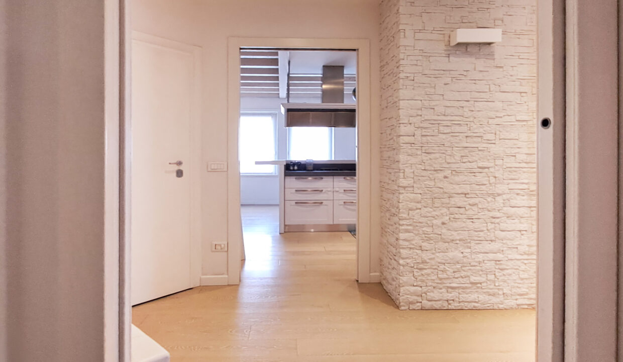 3e440f9e3e2ecf6693fe0ffc5808ad9f