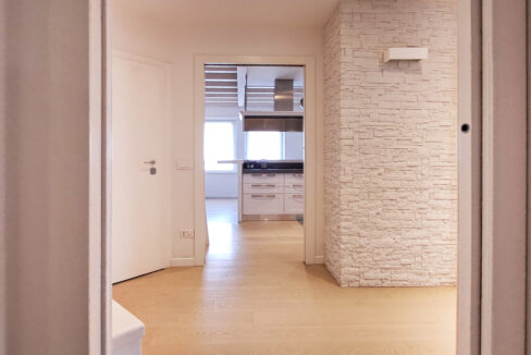 3e440f9e3e2ecf6693fe0ffc5808ad9f