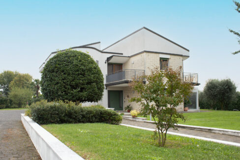 530c6b48ac08e08e04f9b5b326bdc47a