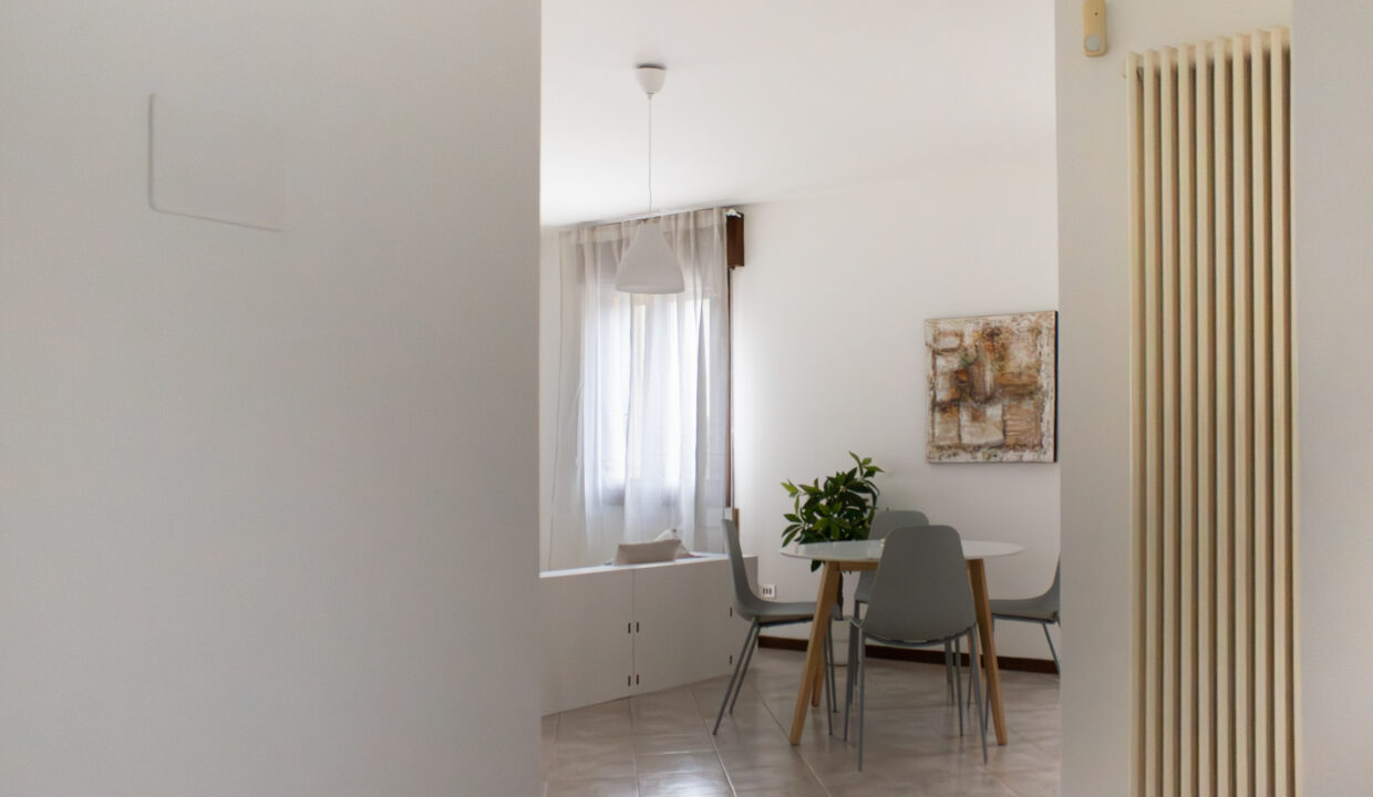 5b394d22a729dd28ae0a2386011942d3