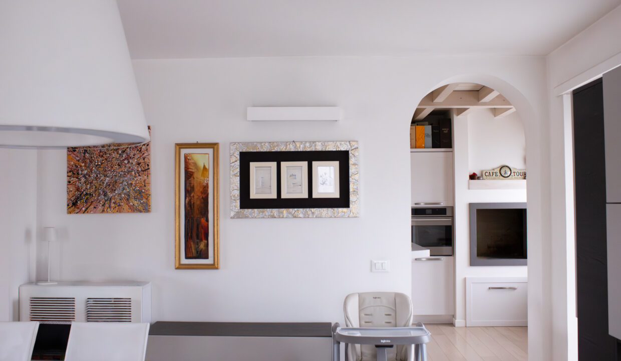 94b9ffb1cce4af573610f97ae6b2b884