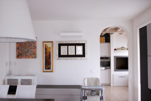 94b9ffb1cce4af573610f97ae6b2b884