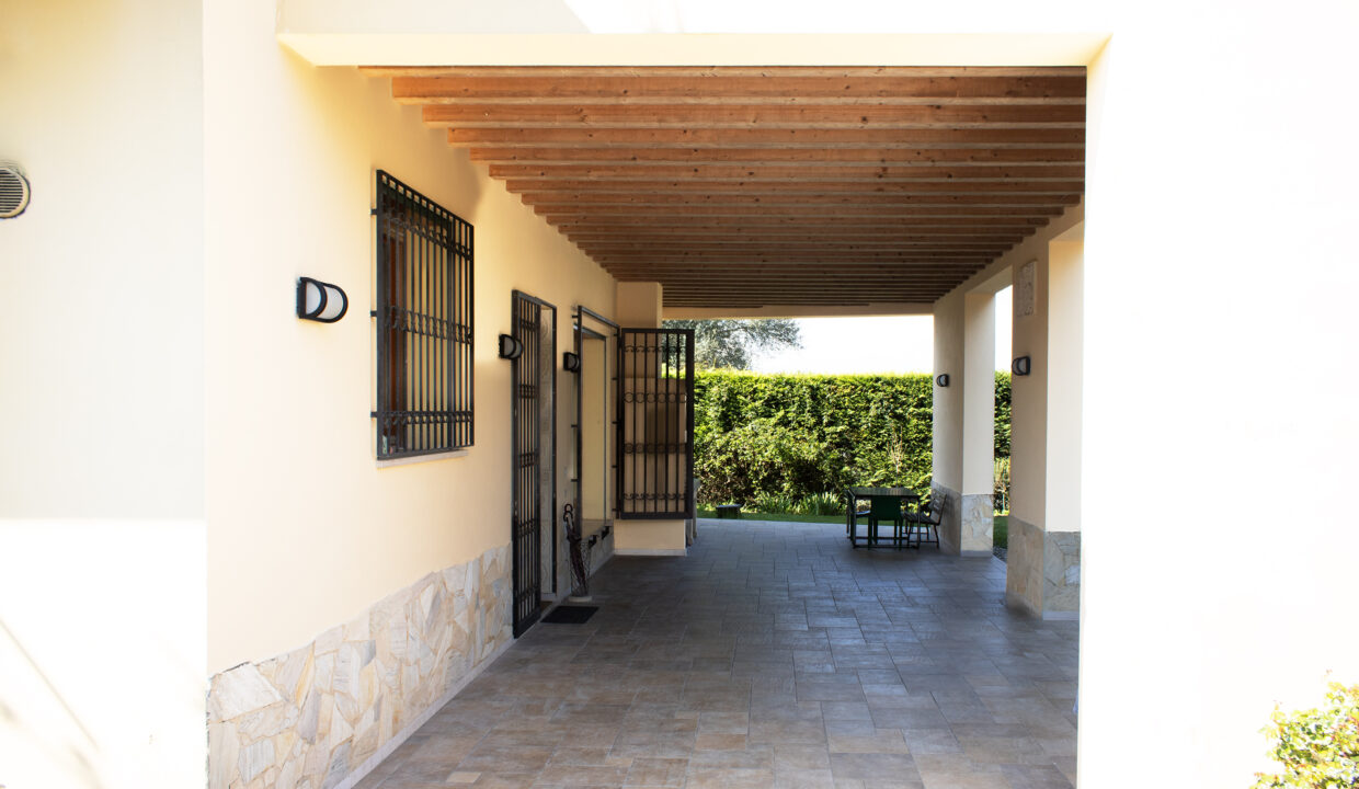 9c7ca9fc706a1f69a4395ccca3fe1f08