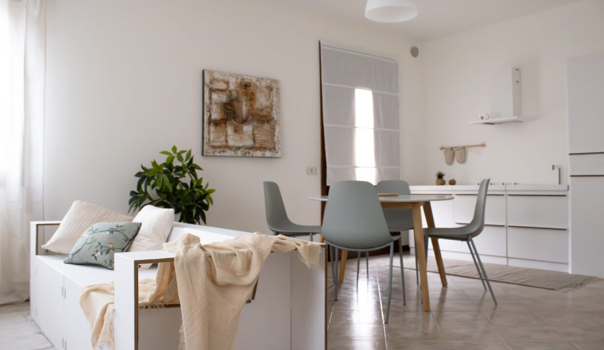 b038ef62974e8b42ee9bd28f06e7b9b0